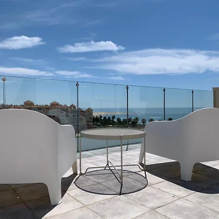 Apartman Penthouse With Wide Terrace Next To The Ocean *